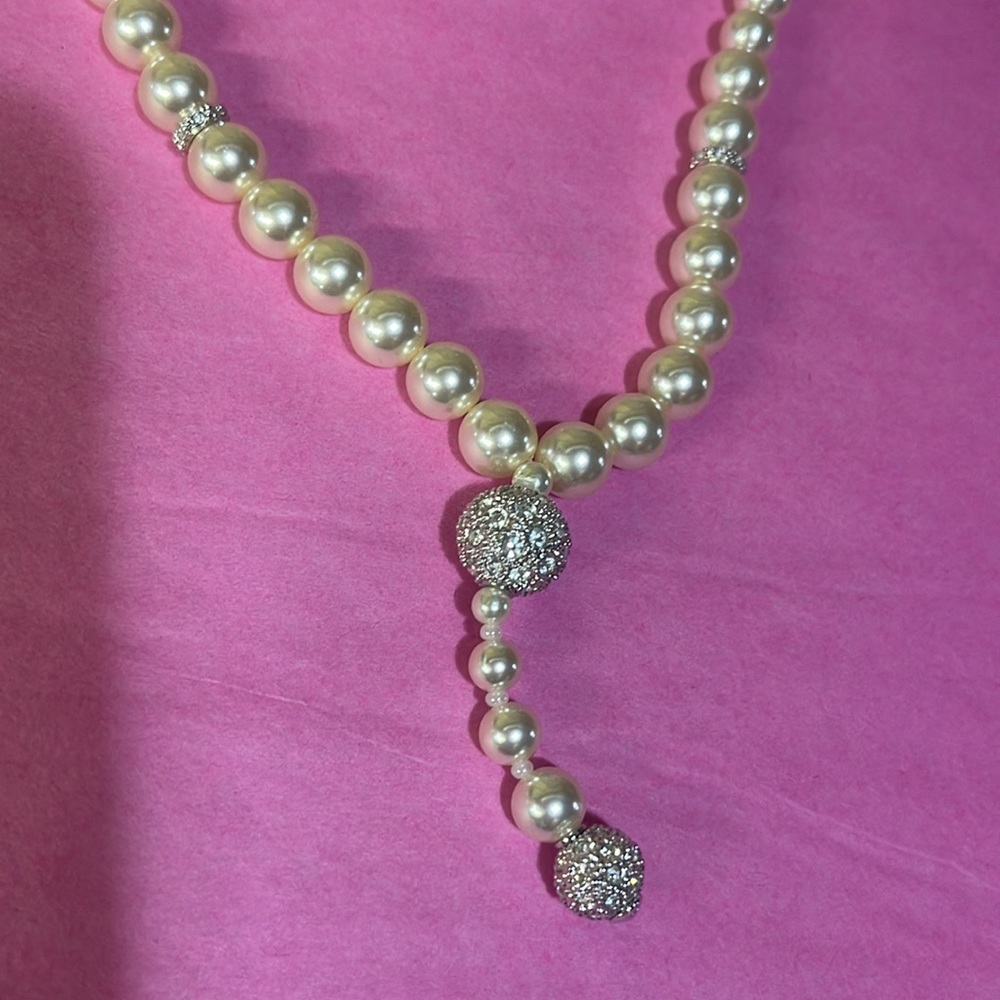 Pearl Necklace With Rhinestones 14” - Picture 2 of 3